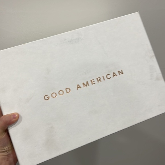 Good American Ankle Strap Sandal in Pale Leopard Size 6 Chain-Link - Picture 5 of 6